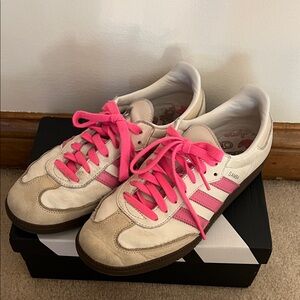 Women's Adidas Samba - white/pink - 9